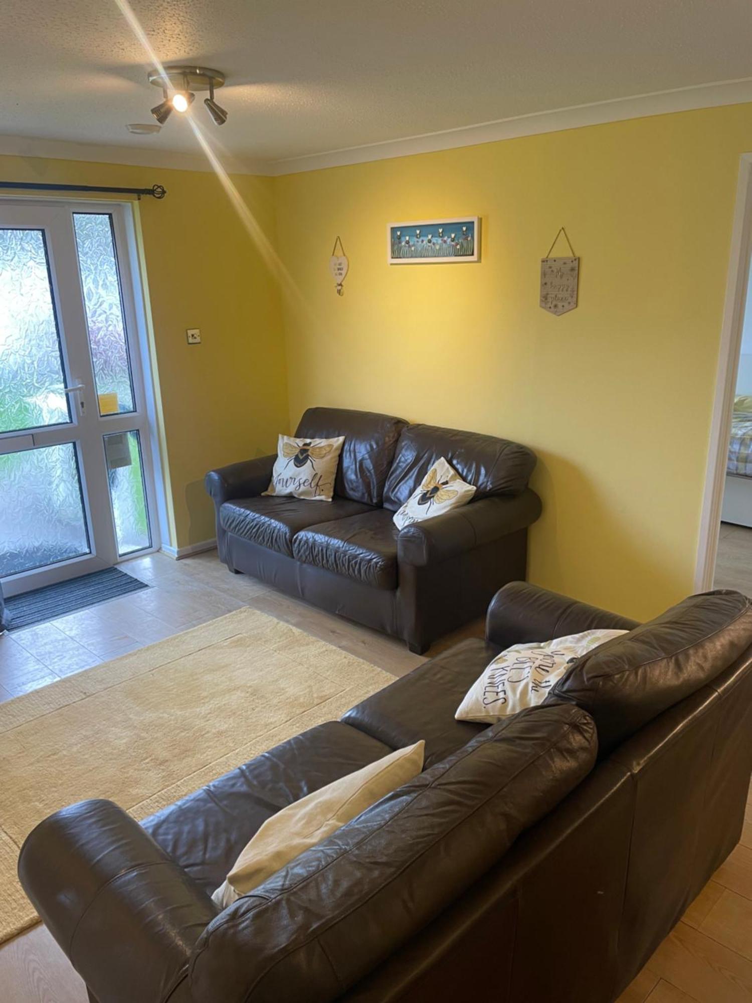 Bumblebee Lodge Saint Cleer Exteriör bild